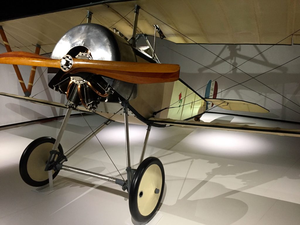 Nieuport XI aux couleurs du commandant de Rose 8
