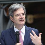 Le Verbe pour la forme, la vision pour le fond 1 Ambassadeur François Delattre